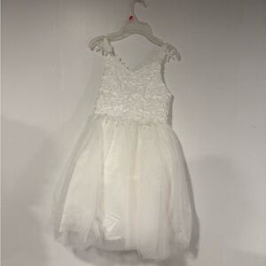 Elegant White Lace Dress